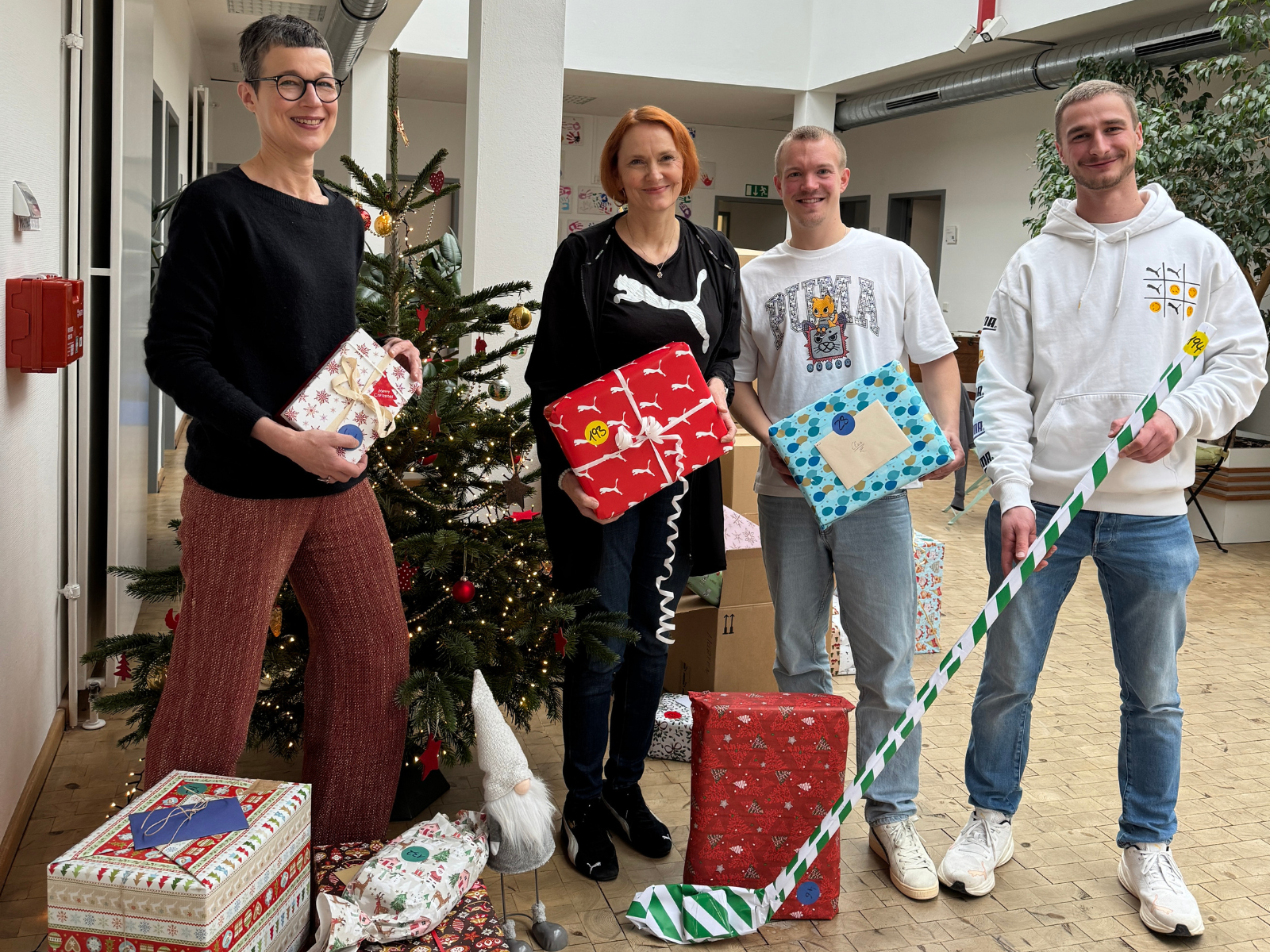 HQ christmas gifts initiative