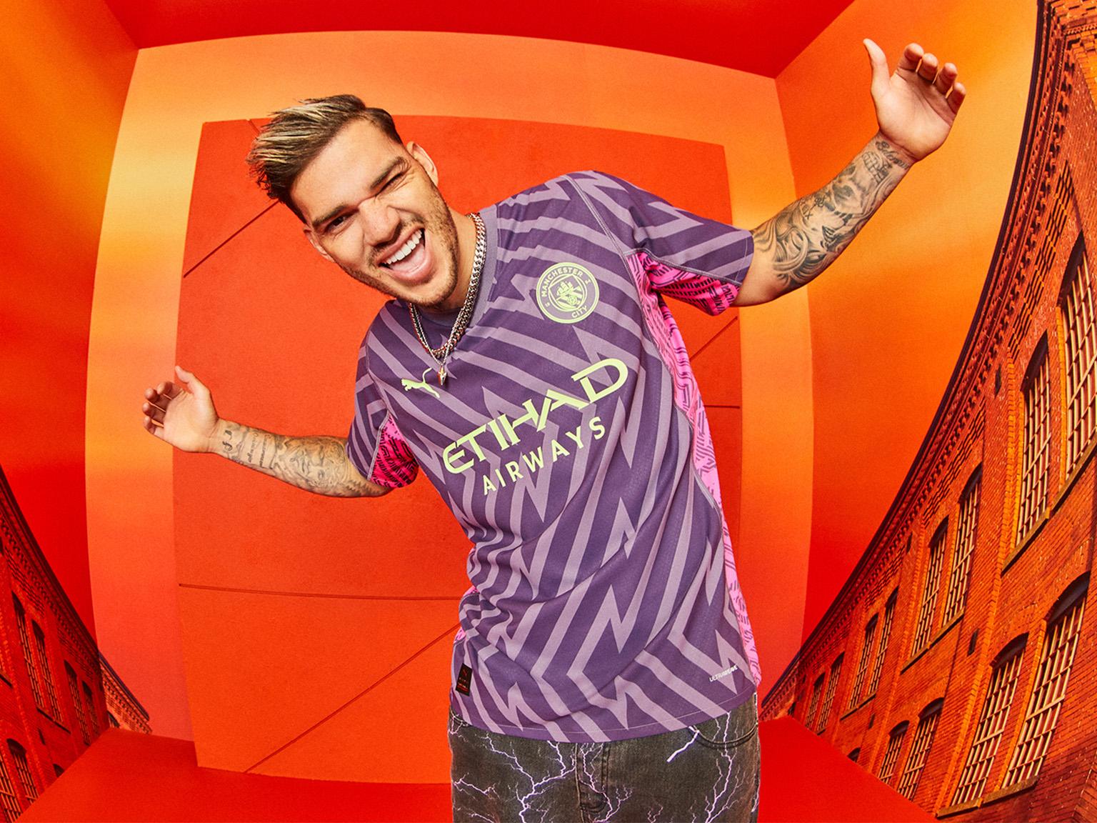 Man city purple orange hot sale kit