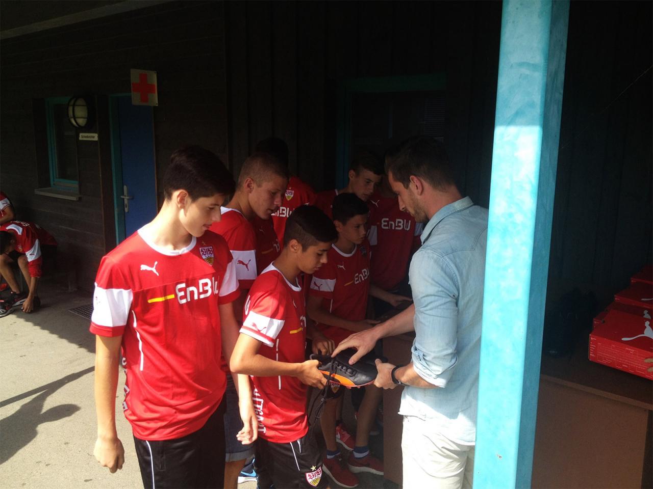 Showing kids the Evolocity Football Boot