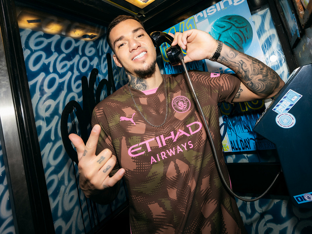 MANCHESTER CALLING: PUMA & MANCHESTER CITY LAUNCH THE 24/25 HOME KIT INSPIRED BY THE 0161 DIALLING CODE | PUMA®